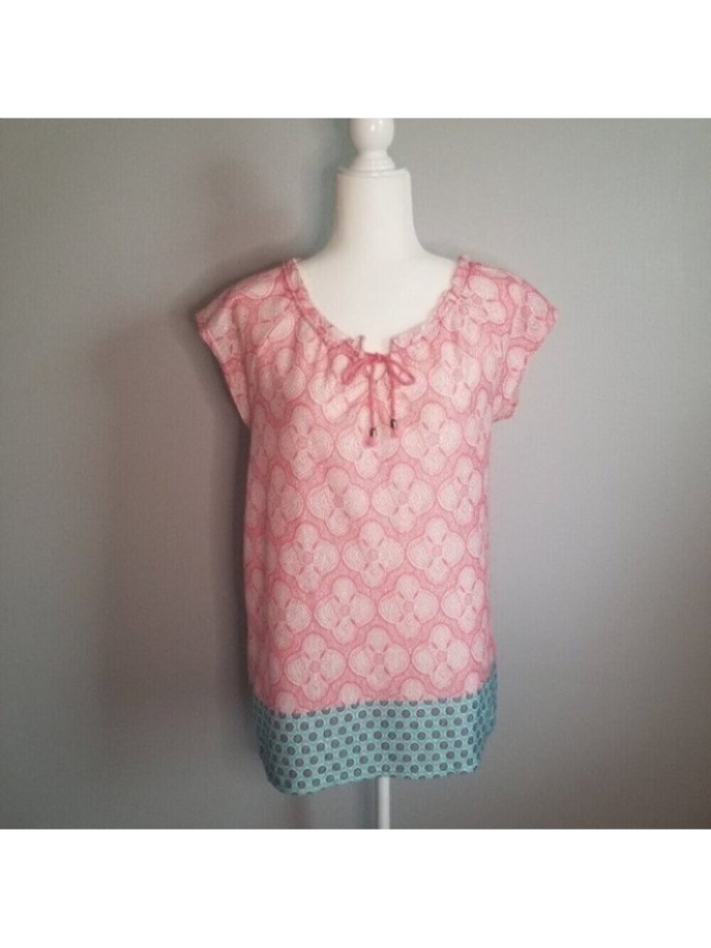 💘Lee Pink, White, & Blue Short Sleeve Top Size Small